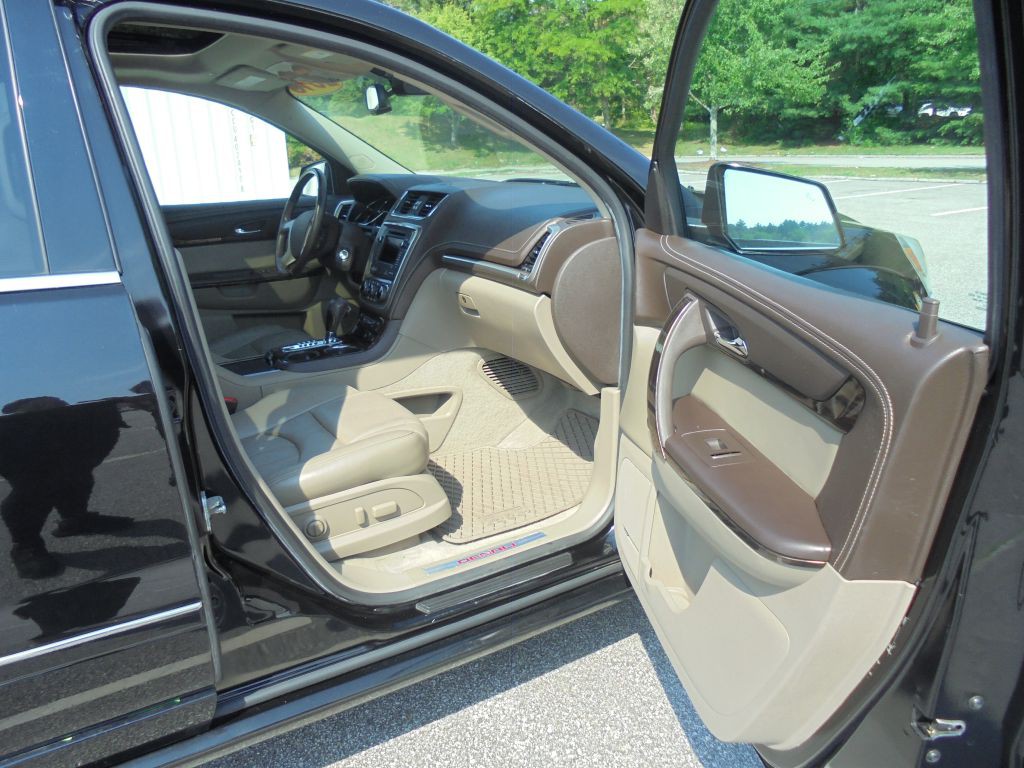 2016 GMC Acadia Image 12