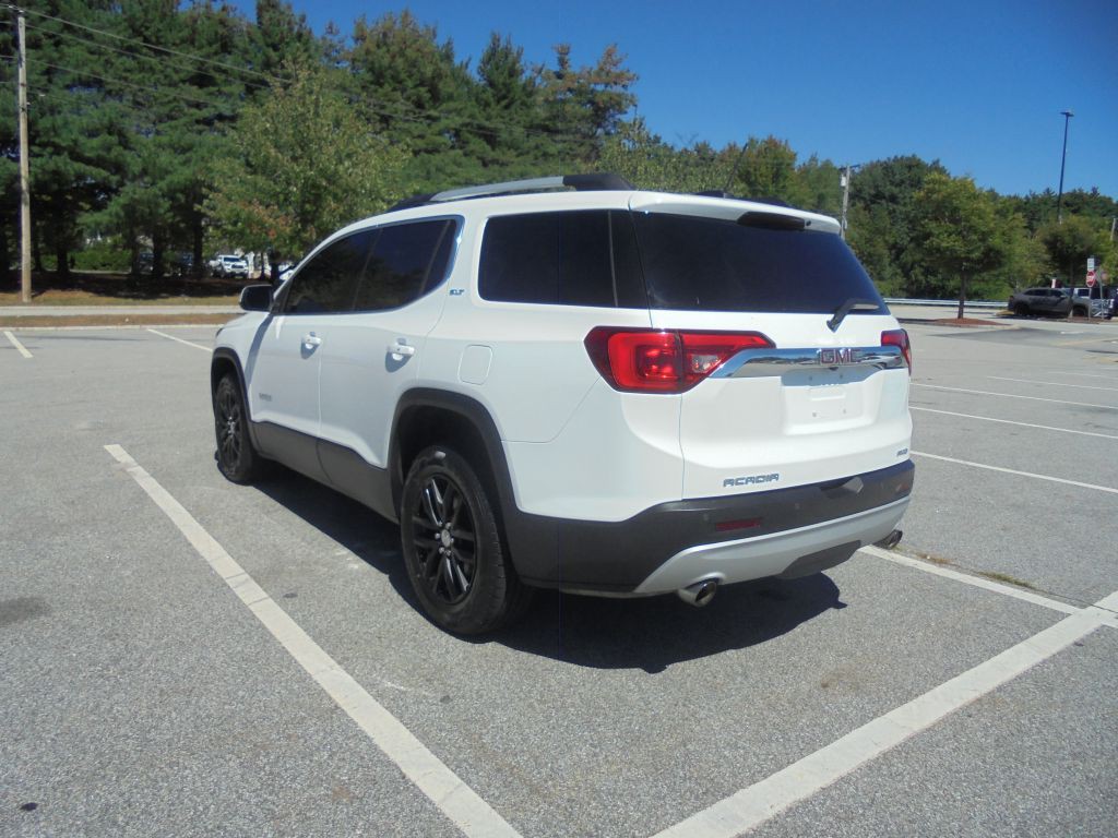 2017 GMC Acadia Image 3