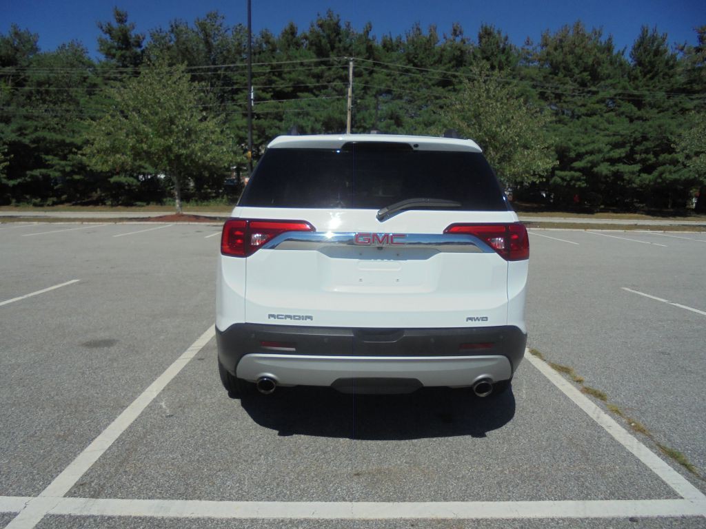 2017 GMC Acadia Image 4