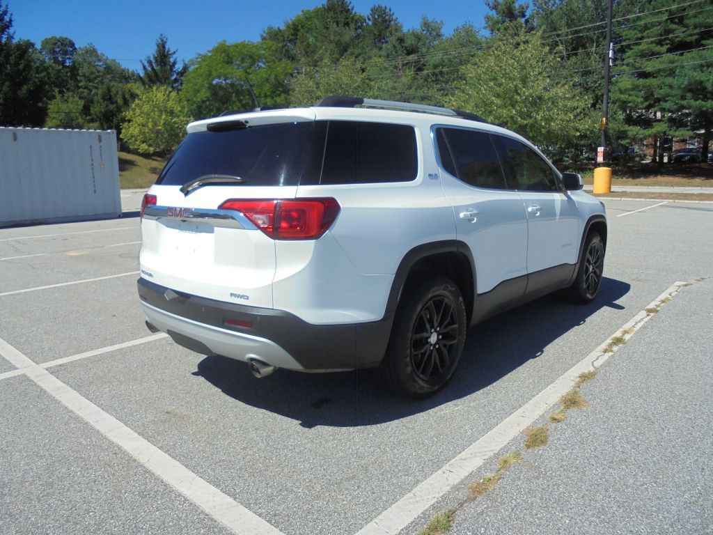 2017 GMC Acadia Image 5