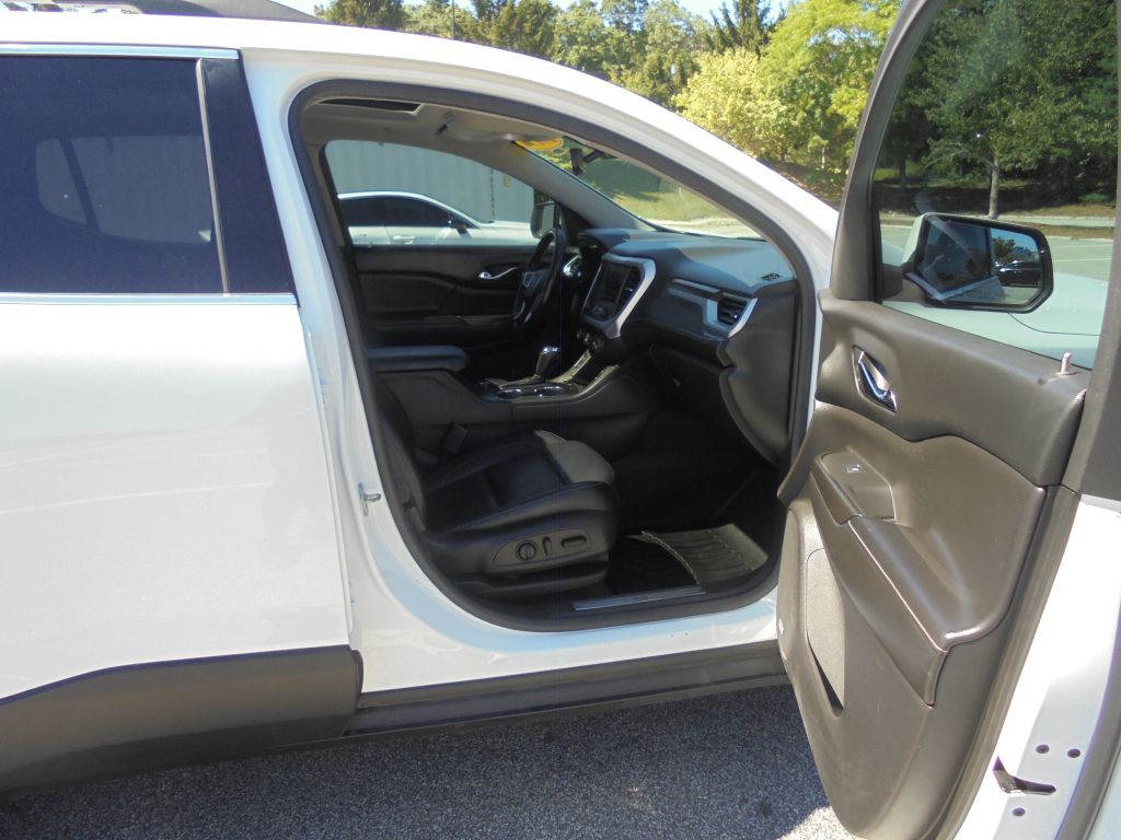 2017 GMC Acadia Image 12
