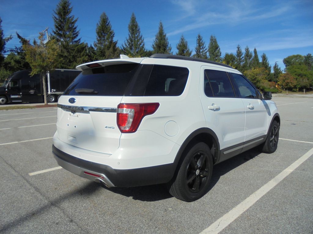2016 Ford Explorer Image 3