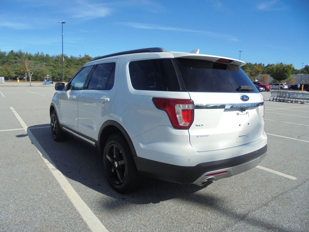 2016 Ford Explorer Image 5