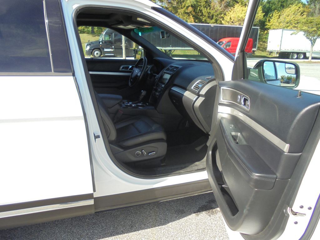 2016 Ford Explorer Image 12