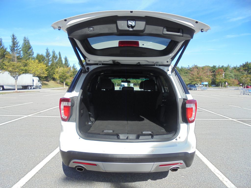 2016 Ford Explorer Image 15