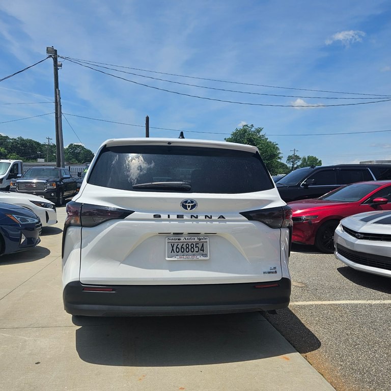 2024 Toyota Sienna Image 5