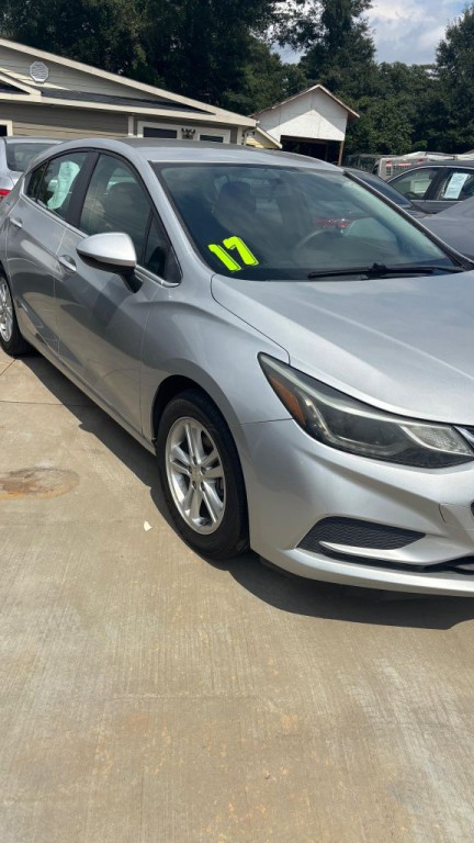 2017 Chevrolet Cruze Image 2