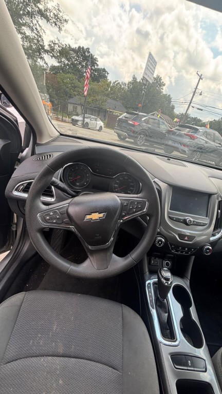 2017 Chevrolet Cruze Image 4