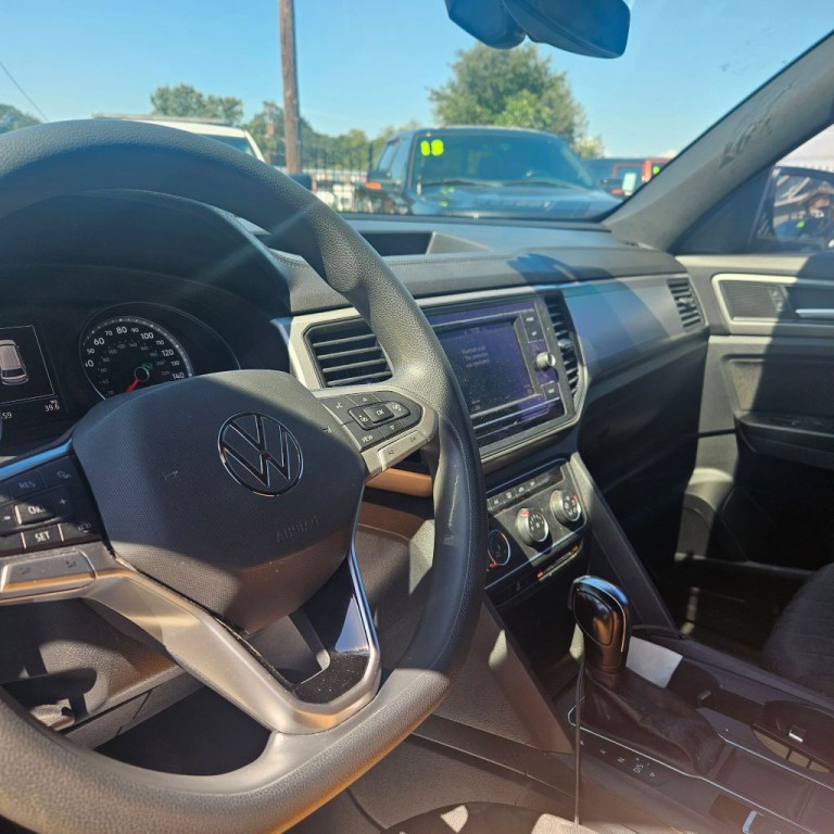 2020 Volkswagen Atlas Cross Sport Image 3