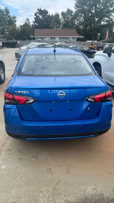 2024 Nissan Versa Image 4