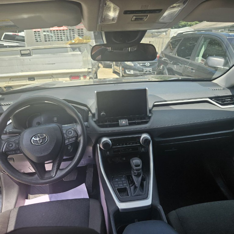 2024 Toyota Rav4 Image 4
