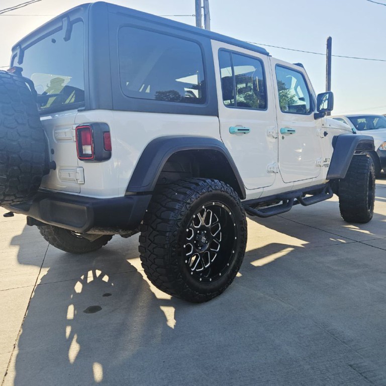 2020 Jeep Wrangler Unlimited Image 2