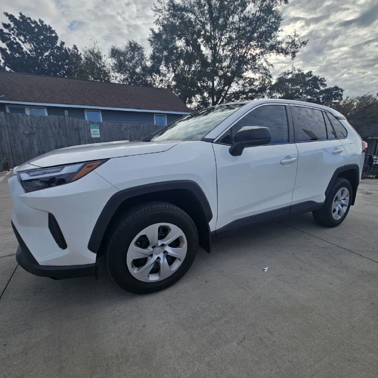 2024 Toyota Rav4 Image 3
