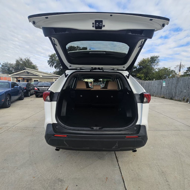 2024 Toyota Rav4 Image 4