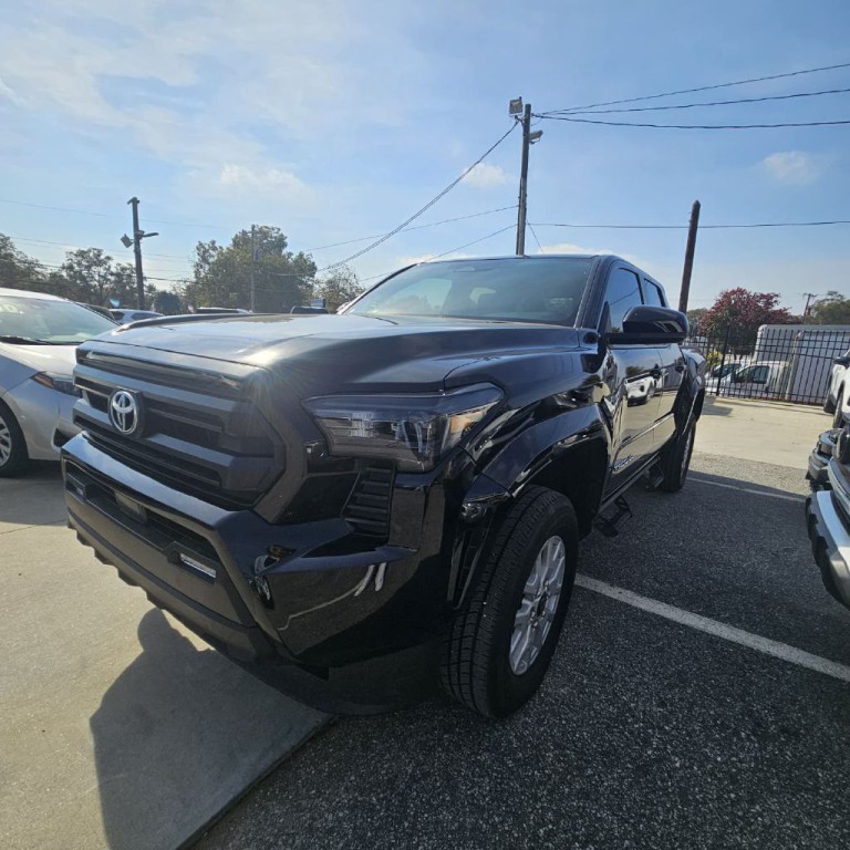 2024 Toyota Tacoma Image 2