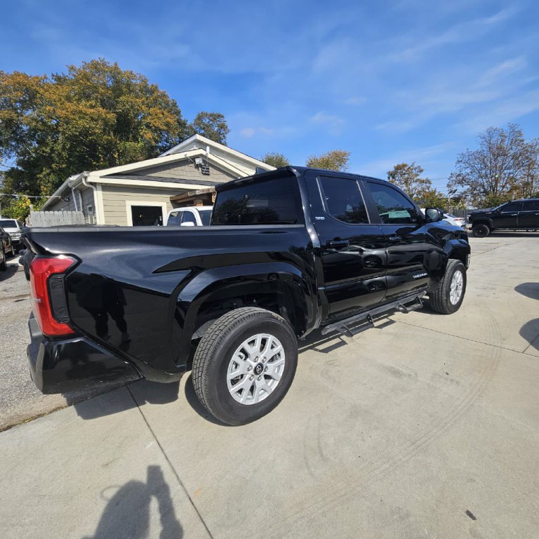 2024 Toyota Tacoma Image 3