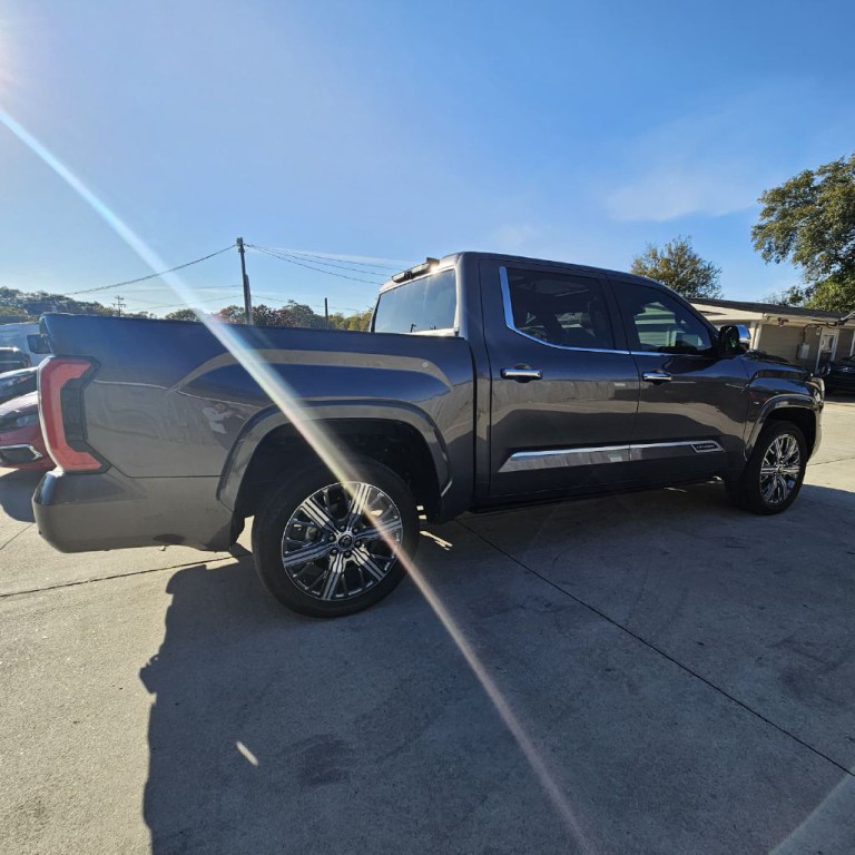 2024 Toyota Tundra Image 1