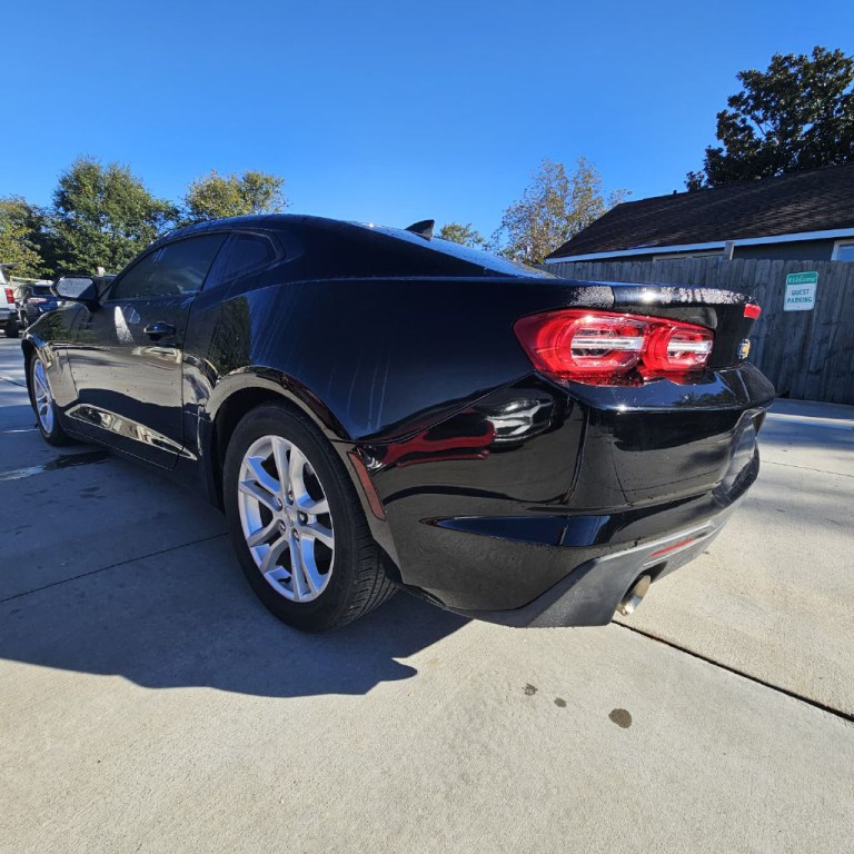 2019 Chevrolet Camaro Image 1