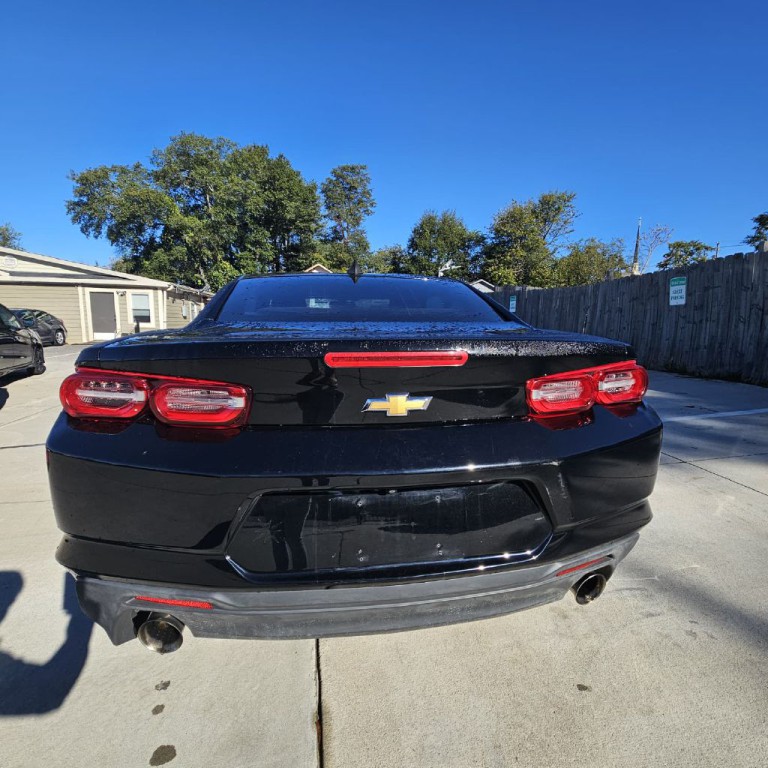 2019 Chevrolet Camaro Image 3