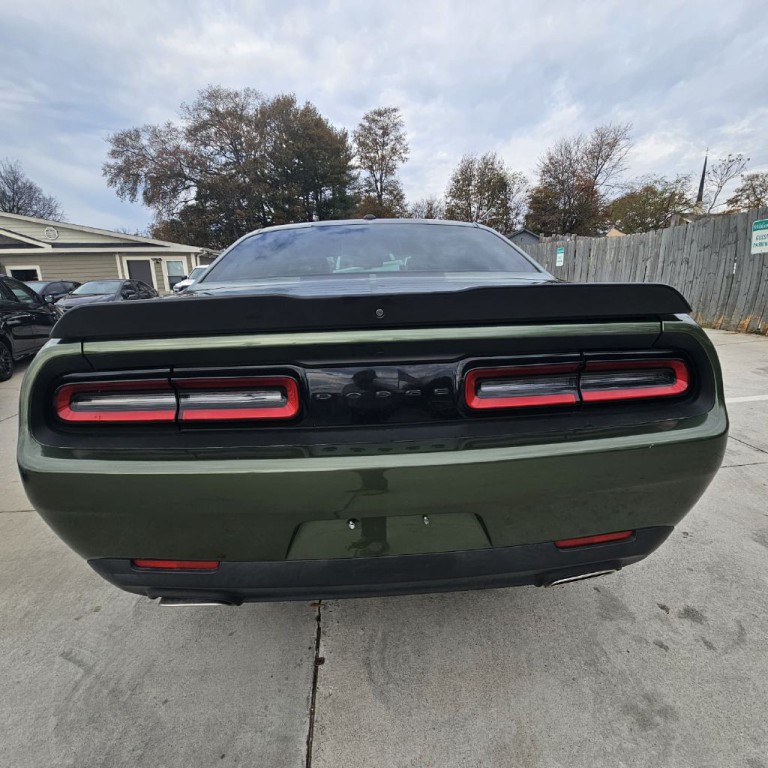 2021 Dodge Challenger Image 4