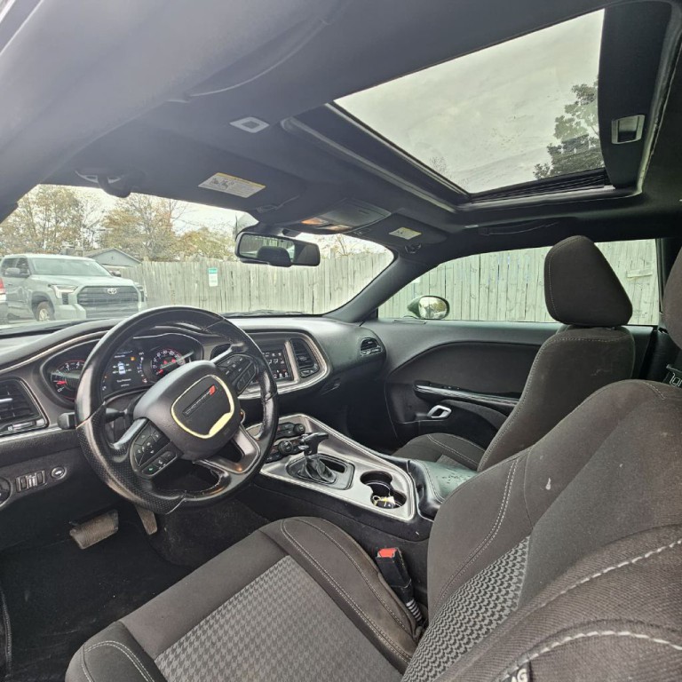 2021 Dodge Challenger Image 5