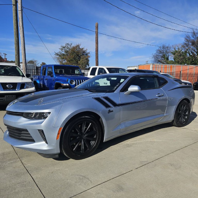 2018 Chevrolet Camaro Image 2