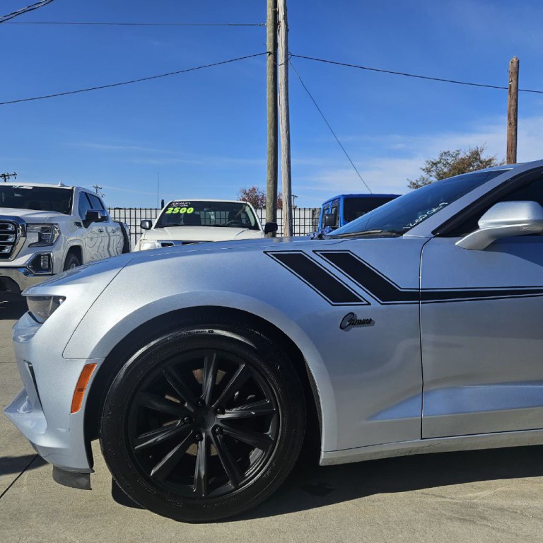 2018 Chevrolet Camaro Image 3