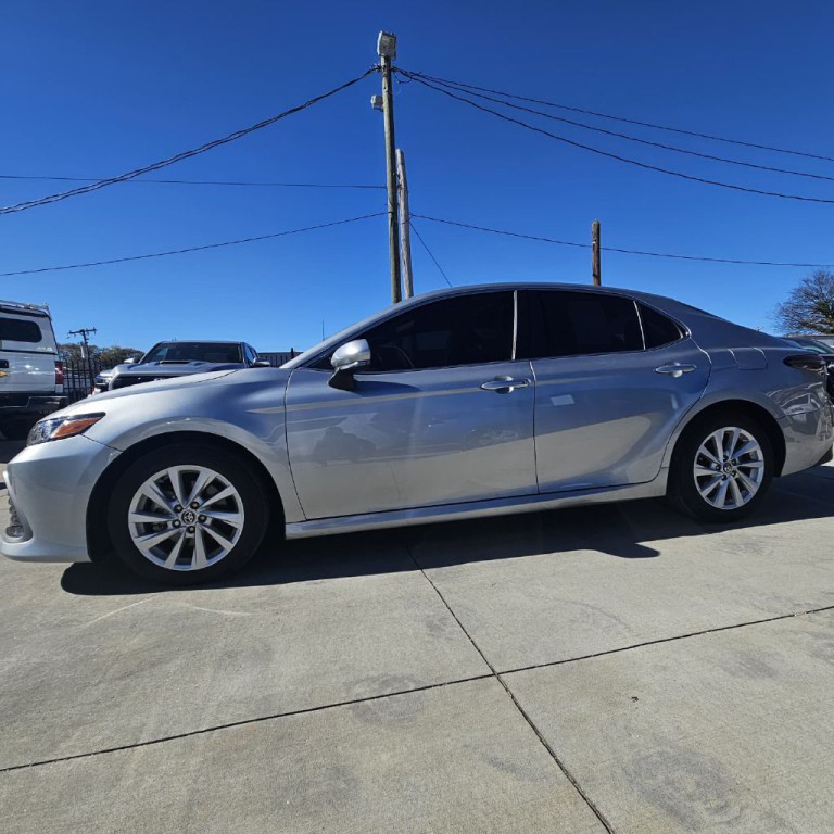 2024 Toyota Camry Image 2