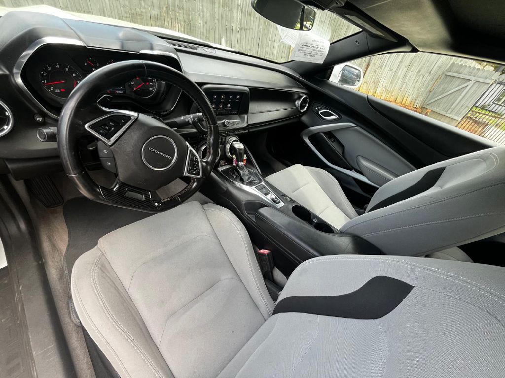 2020 Chevrolet Camaro Image 3