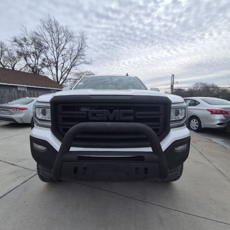 2017 GMC Sierra Image 1