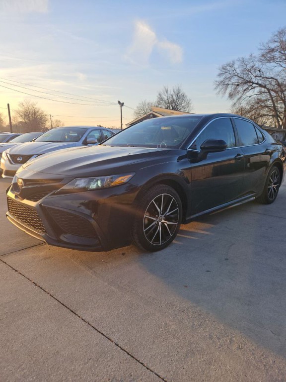 2021 Toyota Camry Image 3