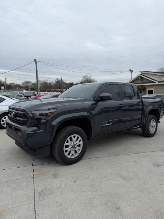 2024 Toyota Tacoma Image 2