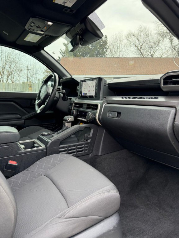 2024 Toyota Tacoma Image 4