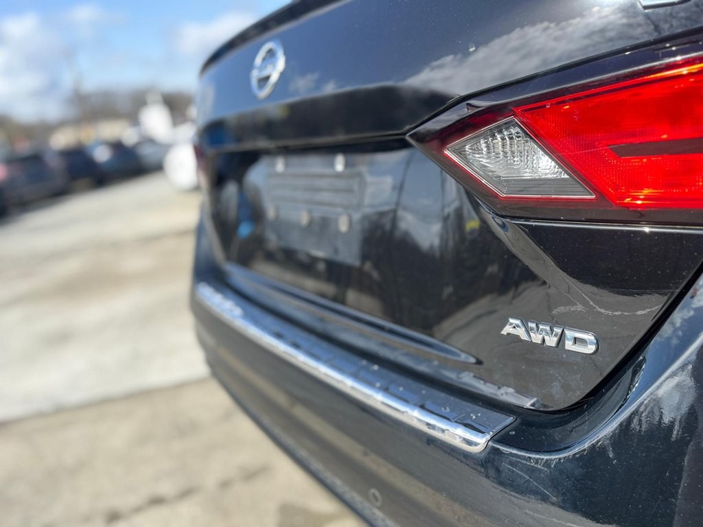 2022 Nissan Altima Image 2