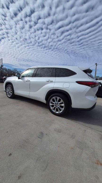 2023 Toyota Highlander Image 7