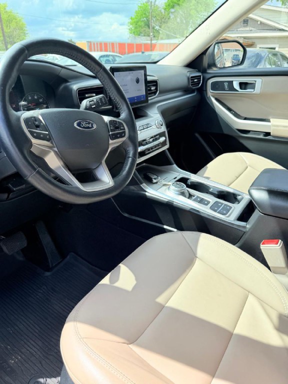 2022 Ford Explorer Image 3
