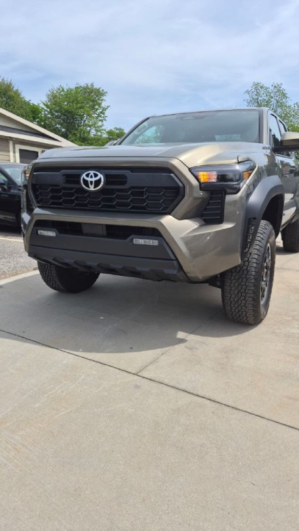 2025 Toyota Tacoma Image 1