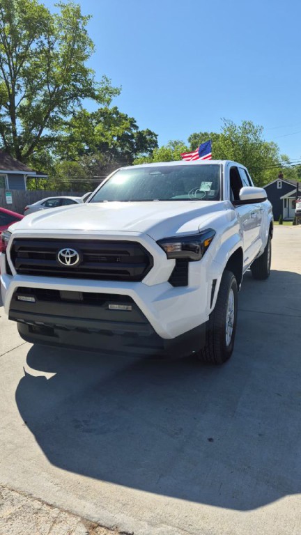 2024 Toyota Tacoma Image 2