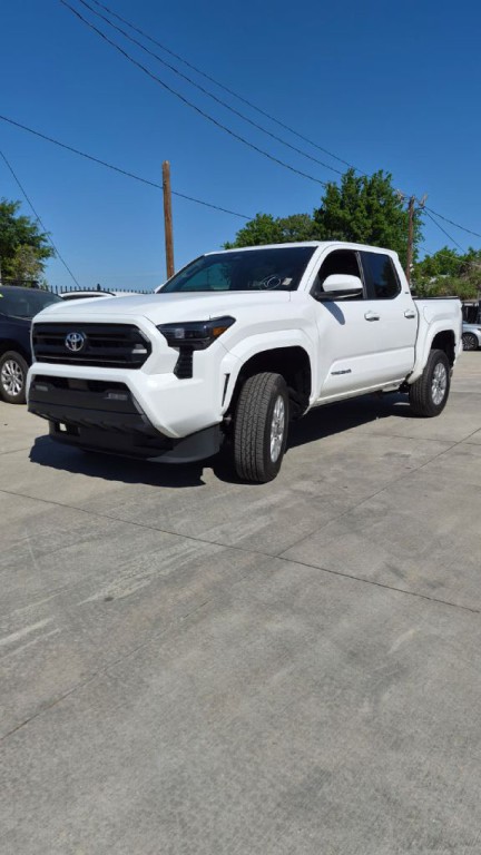 2024 Toyota Tacoma Image 4