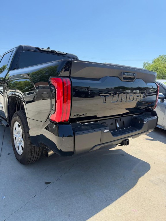 2023 Toyota Tundra Image 3
