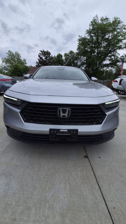 2023 Honda Accord Image 1