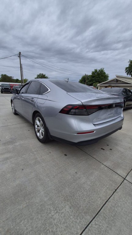 2023 Honda Accord Image 3