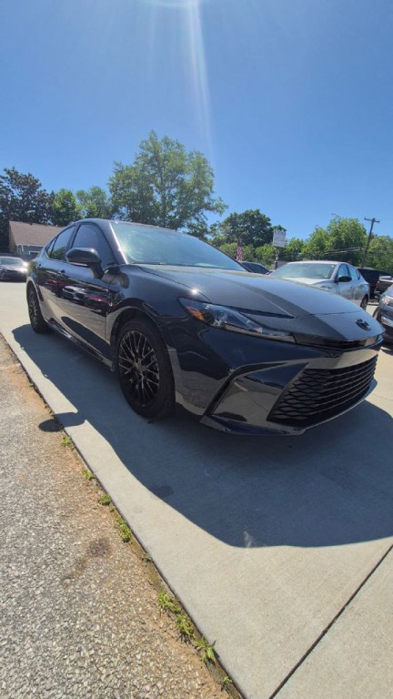 2025 Toyota Camry Image 2