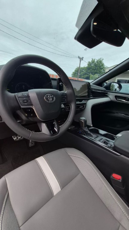 2025 Toyota Camry Image 3