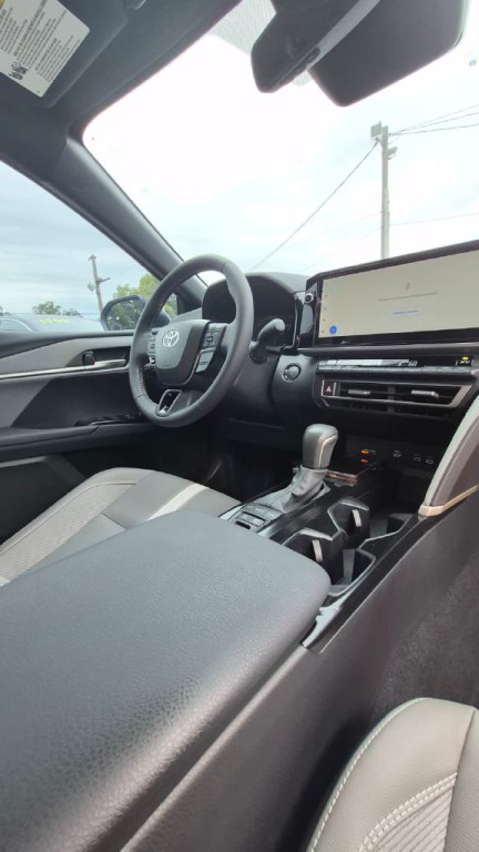 2025 Toyota Camry Image 7