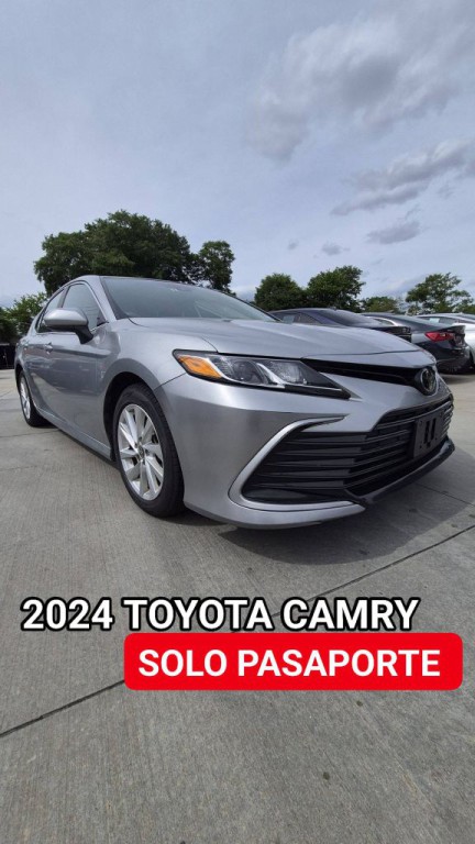 2024 Toyota Camry Image 1