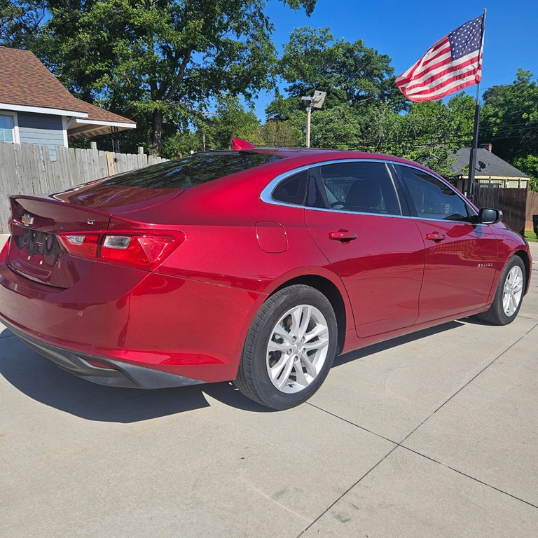 2017 Chevrolet Malibu Image 3