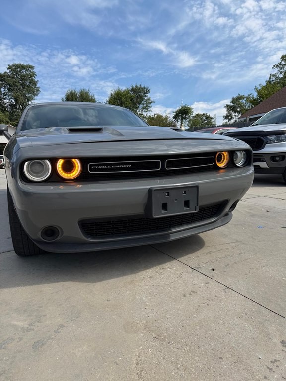 2018 Dodge Challenger Image 2