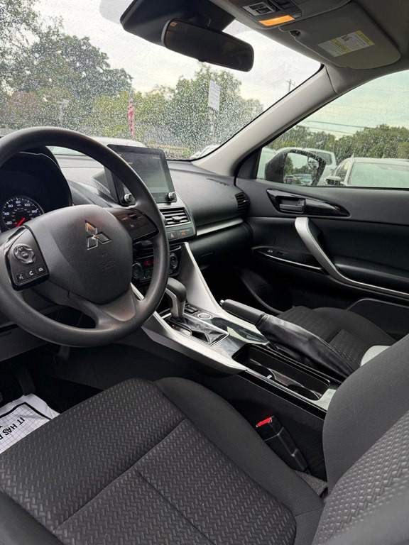 2024 Mitsubishi Eclipse Image 2