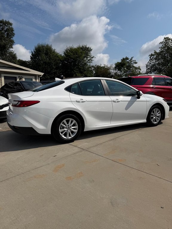 2026 Toyota Camry Image 2